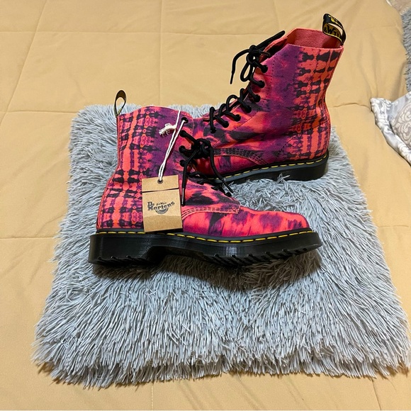 🌈 SOLD Amazing colorful suede Dr Martens - Picture 5 of 12